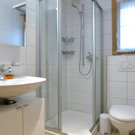 Laerchehus Ost By Interhome Kandersteg